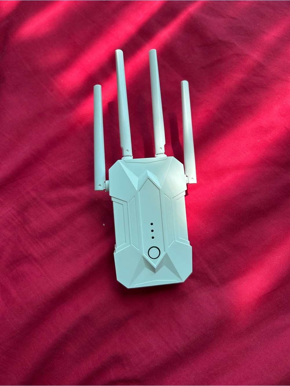 White Wi-Fi Signal Booster Extender with 4 External Antennas